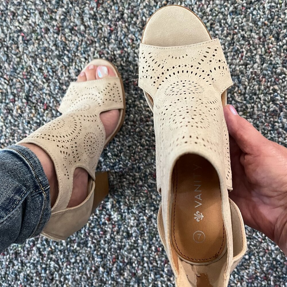 VANITY Beige Suede Cut-Out Booties Ankle Boots Shoes 7M ~ NEW!